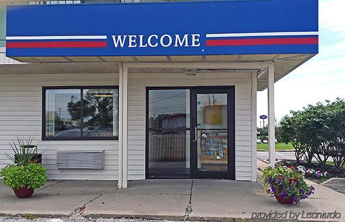 Motel 6 Des Moines South - Airport Екстер'єр фото