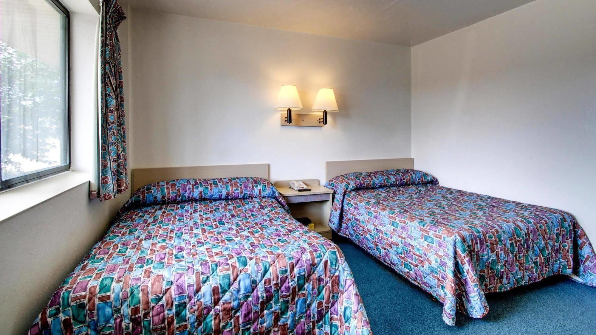 Motel 6 Des Moines South - Airport Екстер'єр фото